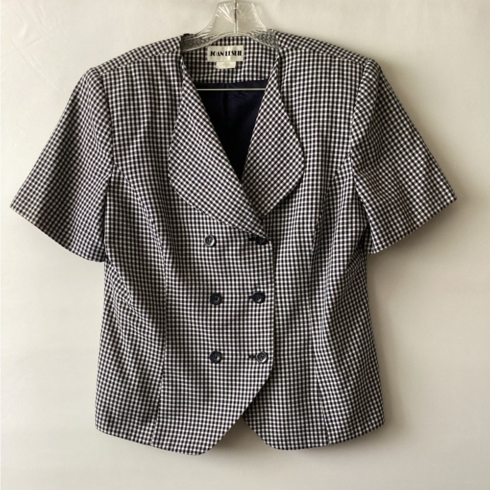 Joan Leslie Blue and White Houndstooth Blazer and skirt.